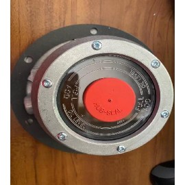 TAPA 6 BARRENOS EJE TRASERO7 1 2  GRANDE DP340 4195

										-