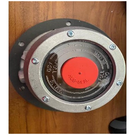 TAPA 6 BARRENOS EJE TRASERO7 1 2  GRANDE DP340 4195

										-
