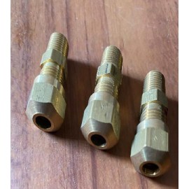 Conector de 1 octavo a 1 cuarto 

										-