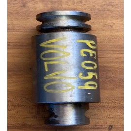 PE 059 PERNO VOLVO

										-